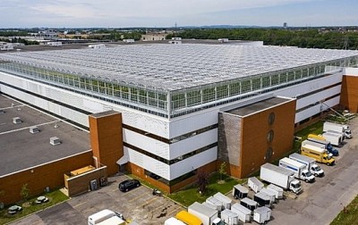 RA MẮT NHÀ KÍNH LỚN NHẤT THẾ GIỚI TRÊN MÁI NHÀ TẠI CANADA